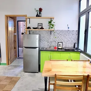 Uri House, 1- 2 Bedroom Tourism Apt, 5' Walk Dragon Bridge Da Nang